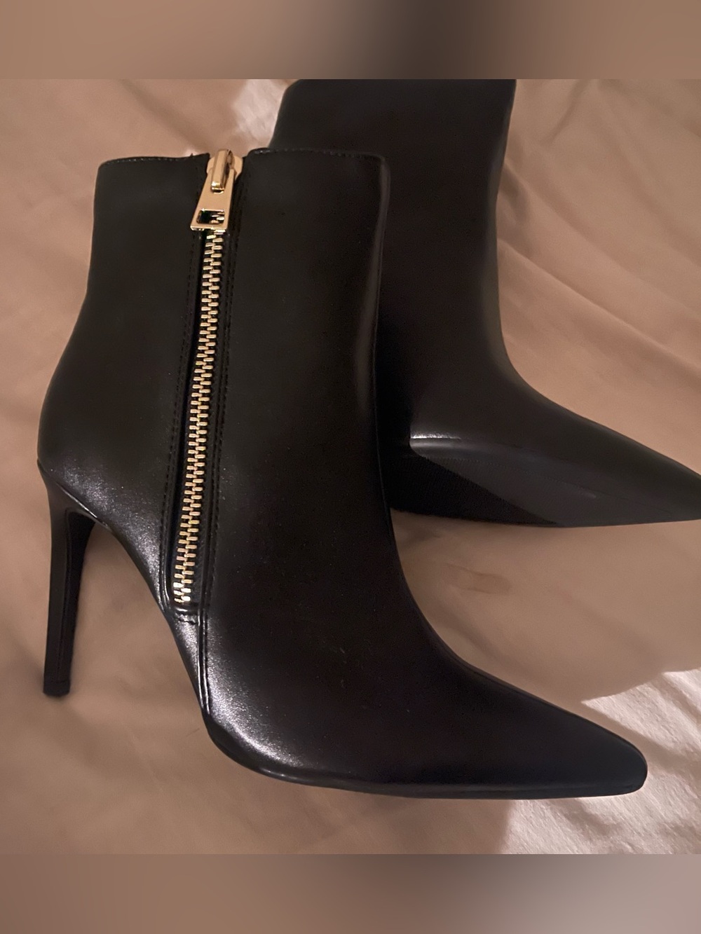 NEW I.N.C. Black Pointed-Toe Stiletto Ankle Boots with Gold Zip